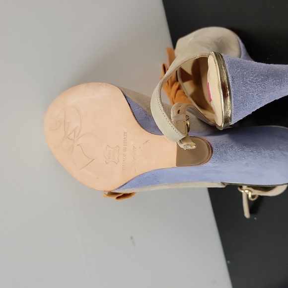 Ms Shoe Designs Suede Heels - Picture 4 of 6